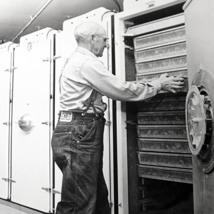 Jamesway Farm Machinery Develops First Incubator